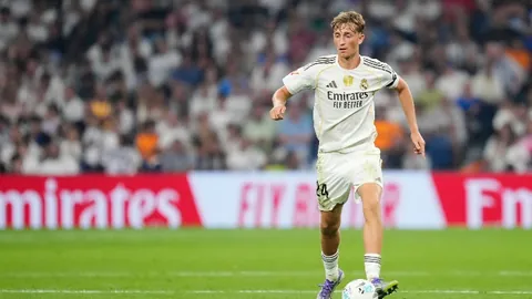 段刘愚巧妙任意球破门，阿兰头槌得分，中超球队领先优势扩大